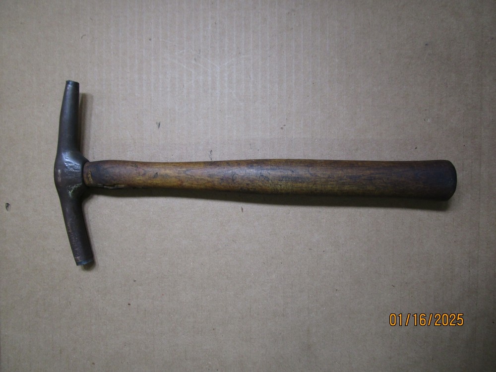 GW Mount Magnetic Tack Hammer