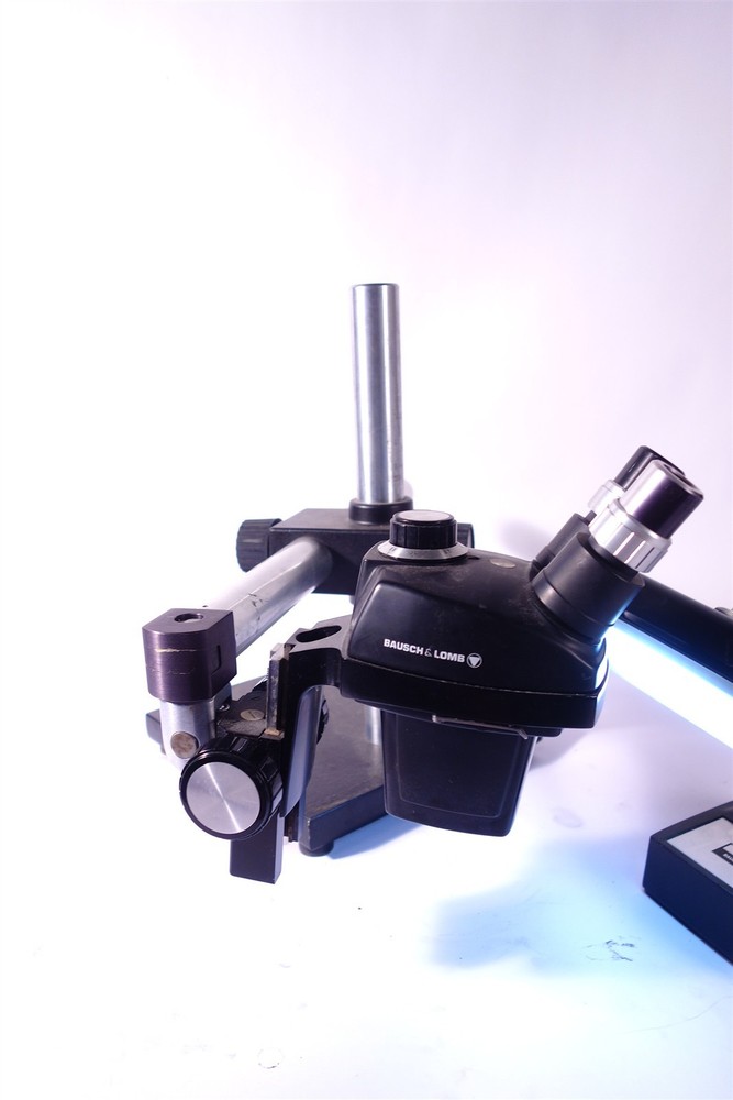 Bausch StereoZoom Stereo Microscope + Stand +Cold Light Source - Excellent