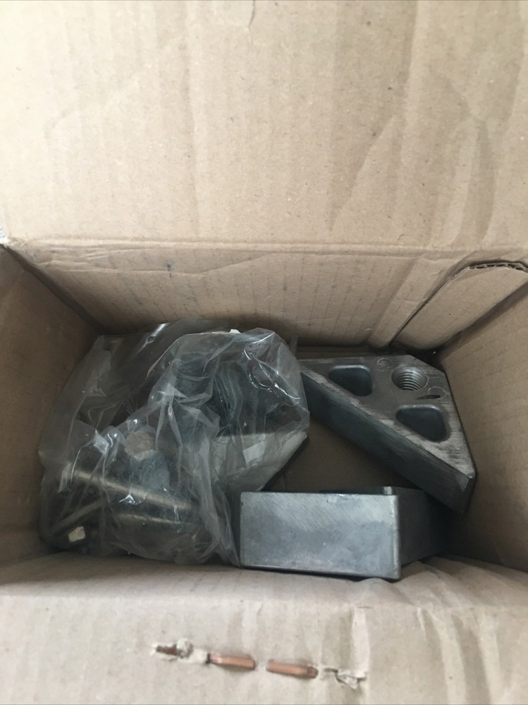 Danfoss Scroll Compressor Mounting Kit 120Z0495 Triangle Rigid Spacers NEW