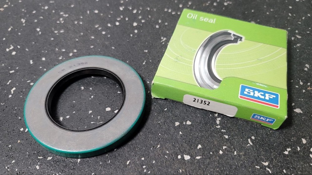 SKF 21352 Transfer Case Output Shaft Seal