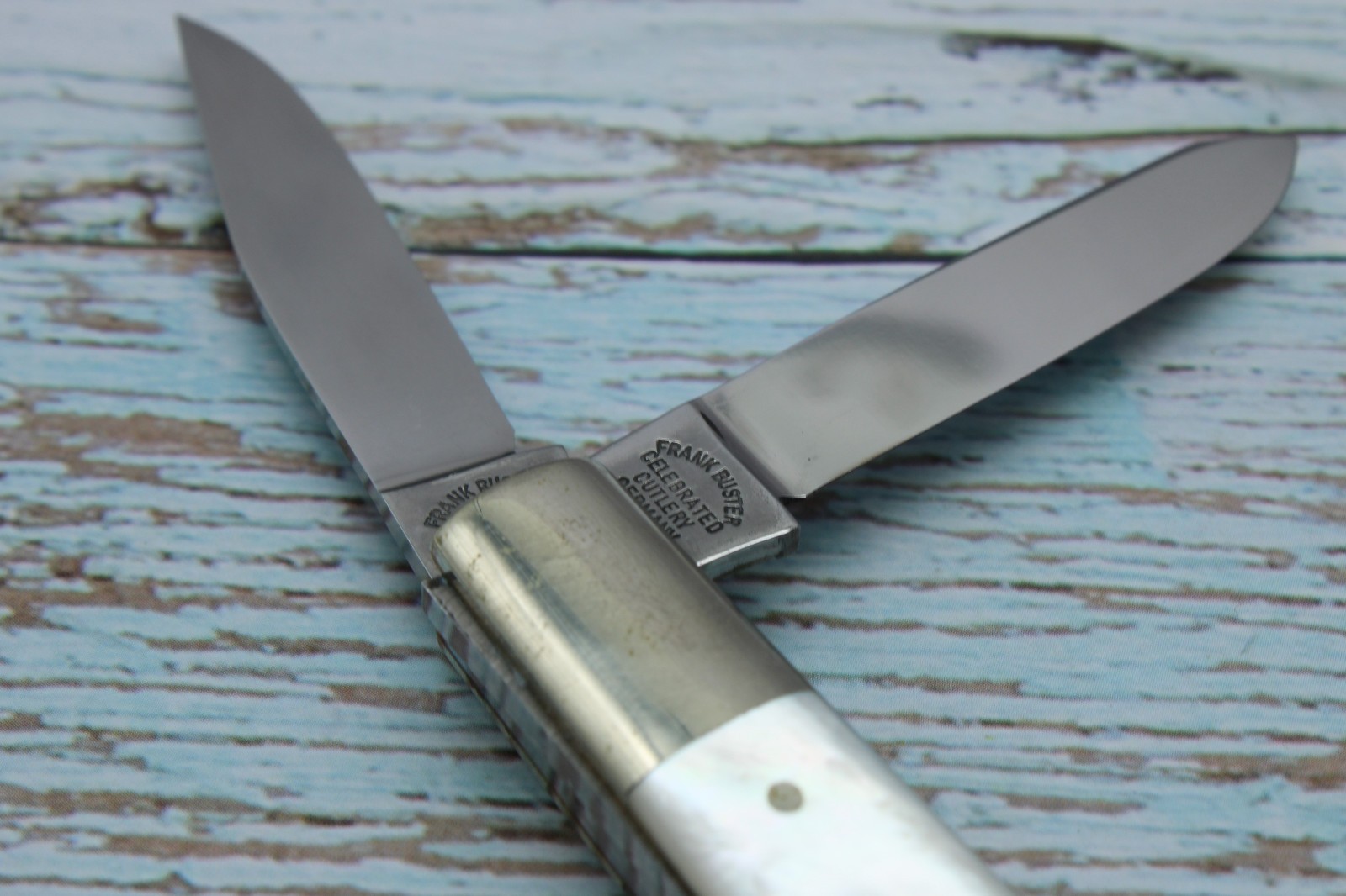 1982-1994 Fightn' Rooster Frank Buster 2.5" Pearl Trapper