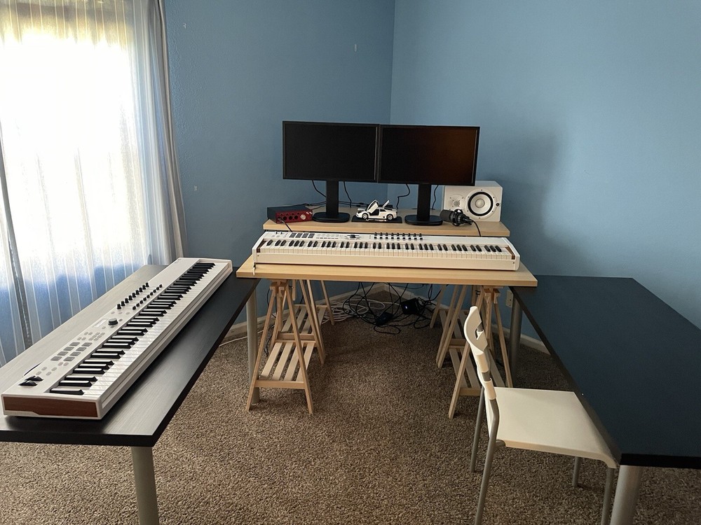 Arturia KeyLab Essential 88 88-key Keyboard Controller