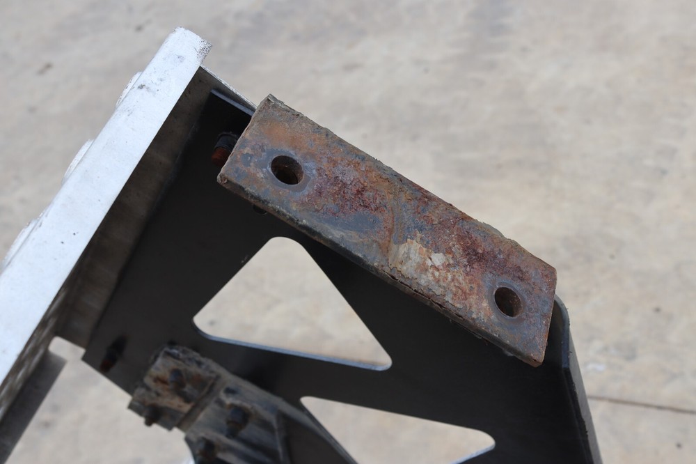 1996-2010 KENWORTH T2000 LEFT DRIVER SIDE FAIRING STEP FRAME OEM