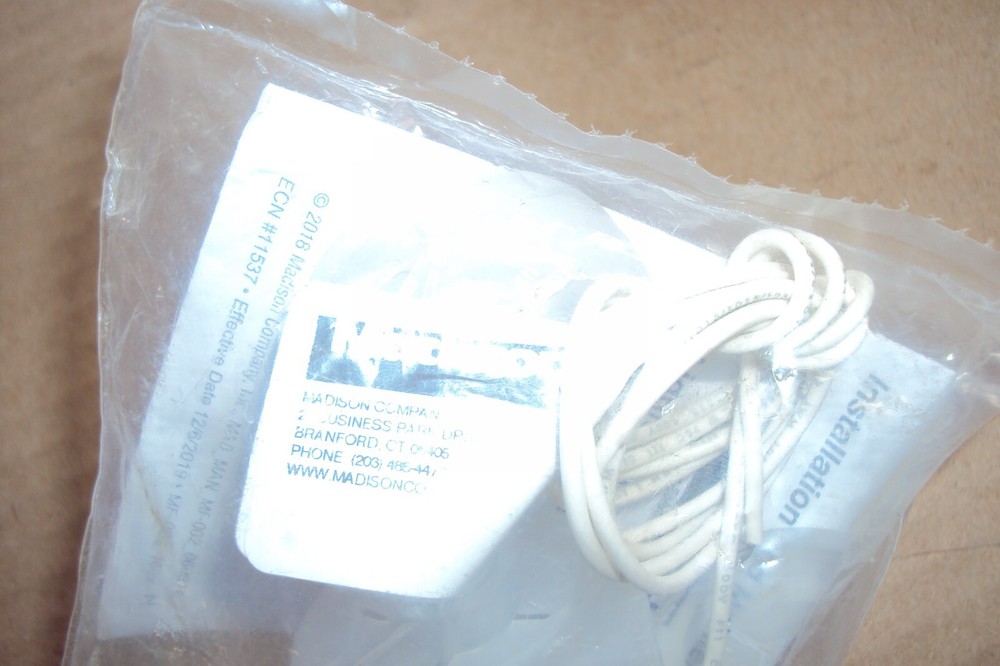 MADISON MS8800 Liquid Level Switch: Selectable, 1/4" NPT ,100 psi Max. Pressure