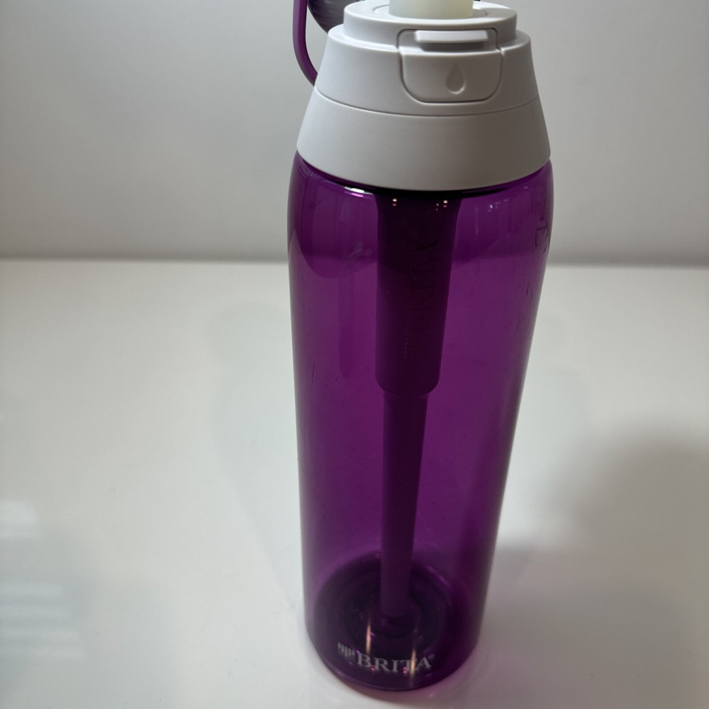 BRITA FILTERING WATER BOTTLE Purple