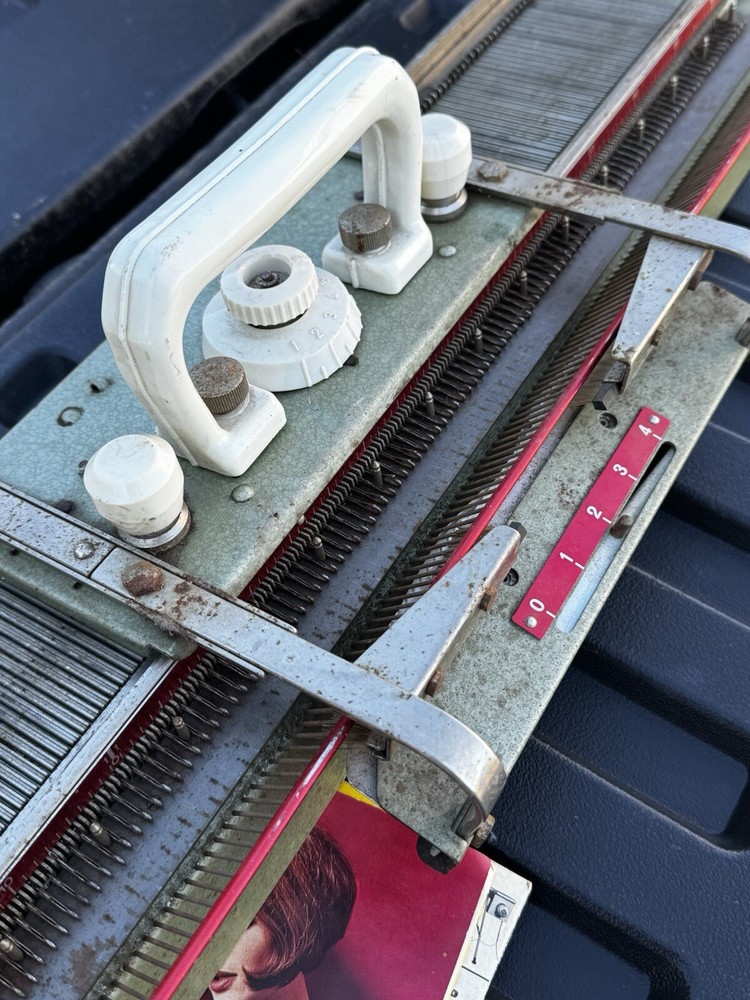 Passap M-201 Speed-O-Knit Flat Bed Knitting Machine ~ Untested w Tools! READ