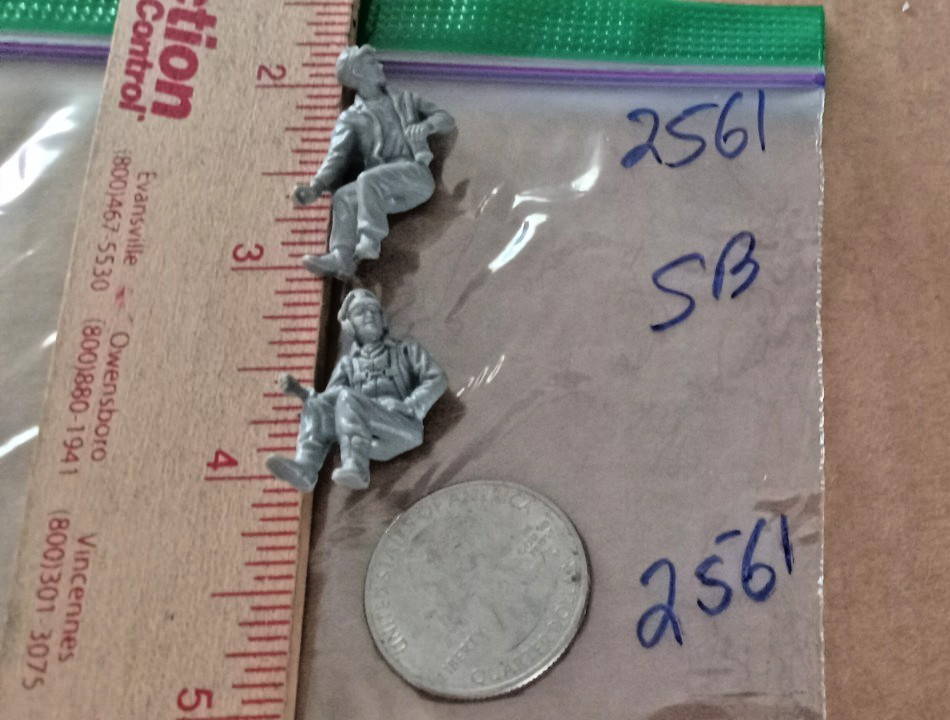 Two (2) Nice Seating Figures scale unknown Package # 2561 !!!!!!!!!!!!!!!!!!