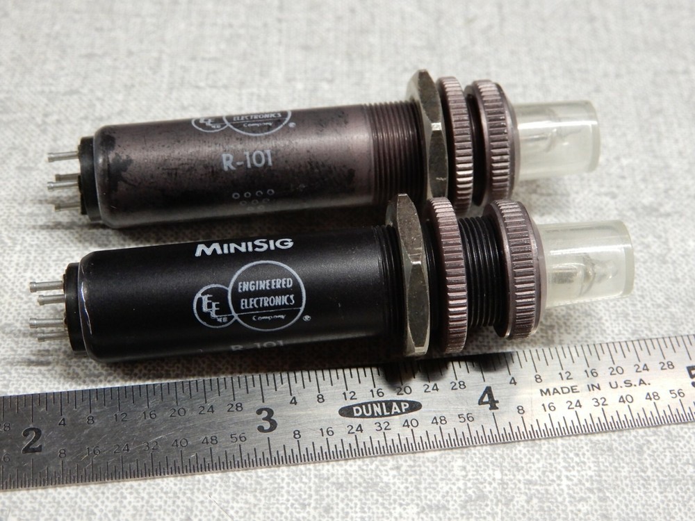 Engineered Electronics MiniSig Sensative Transistorized Indicators (2) NOS R-101