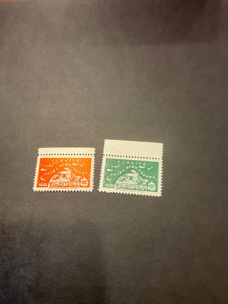 Turkey 1436-7 never hinged