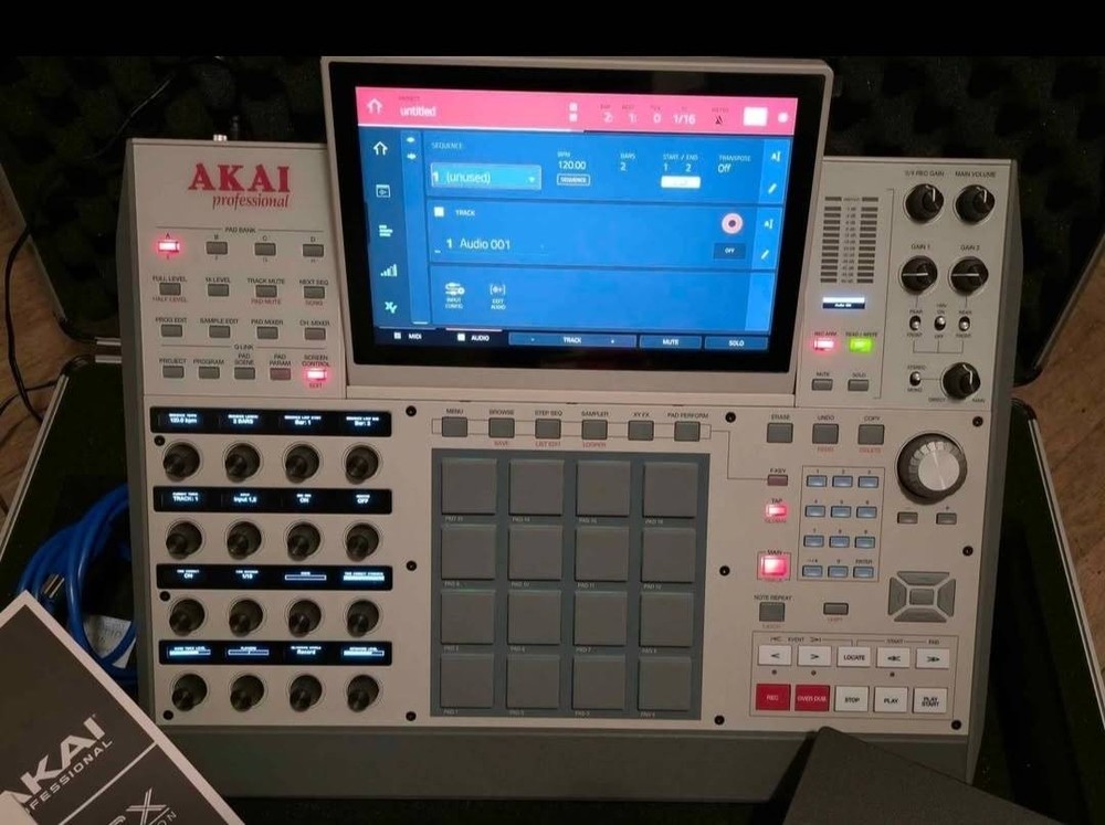 Akai MPC X-SE Professional Sampling Workstation