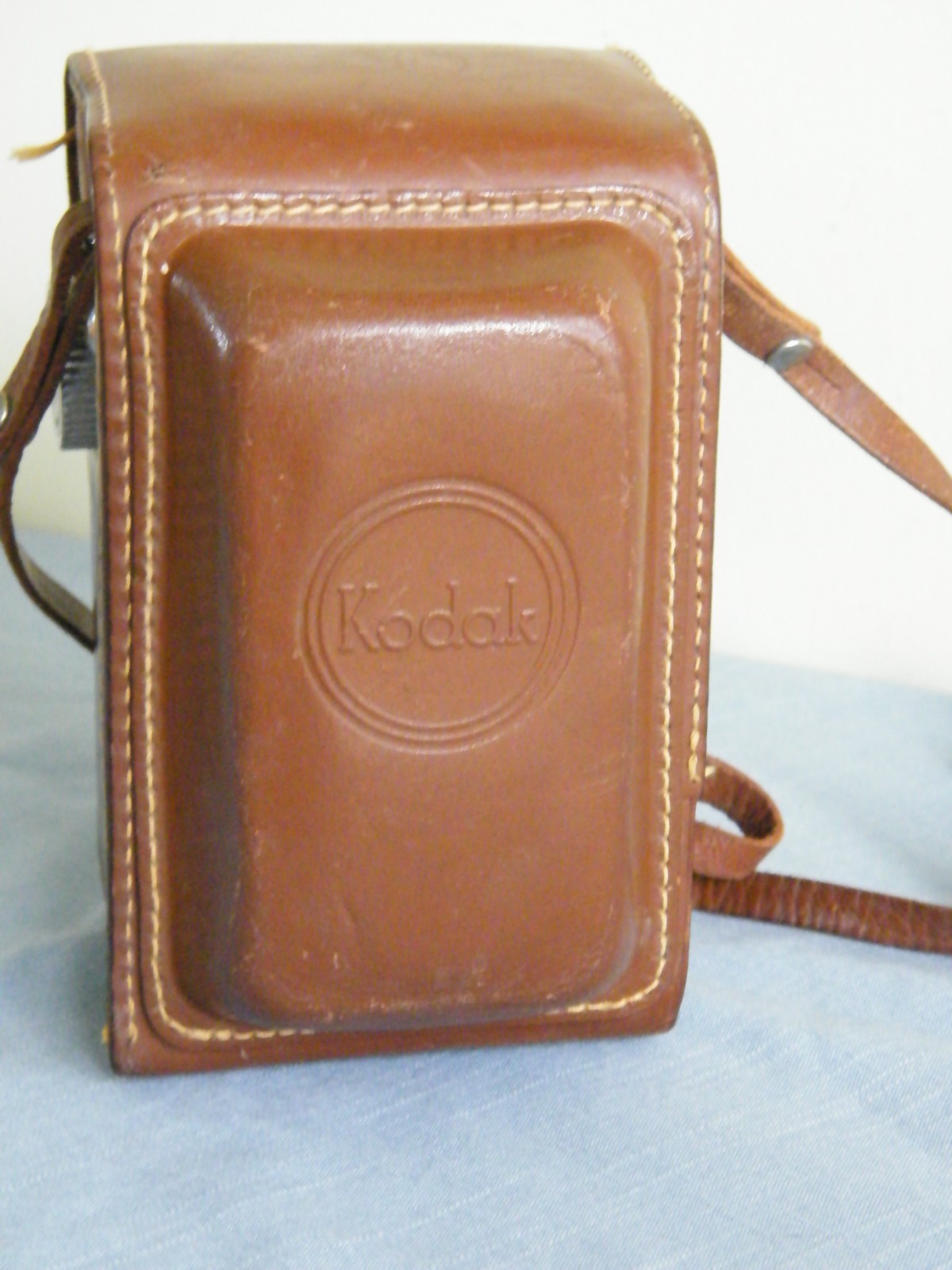 Vintage Kodak Reflex II Camera in Leather Field Case ~ Untested, sold as is