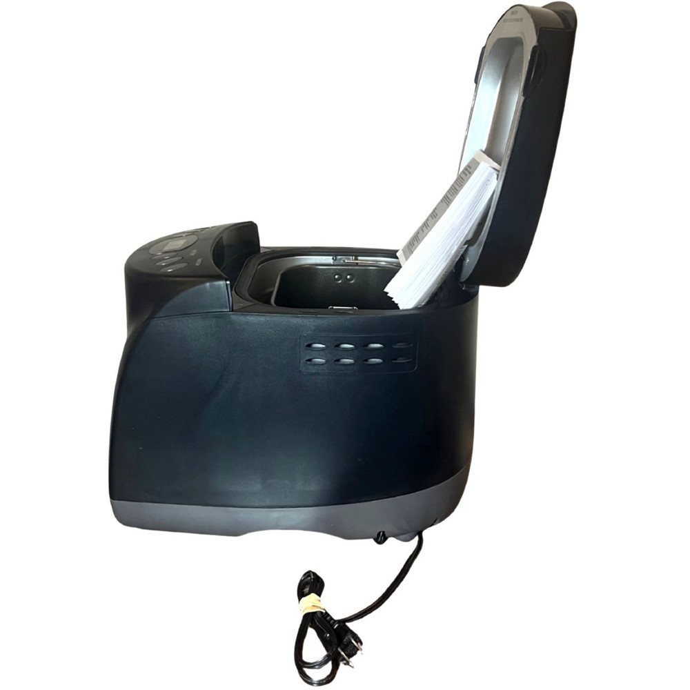 Hamilton Beach HomeBaker Bread Maker Machine Model 29882 Black 2lb Programmable