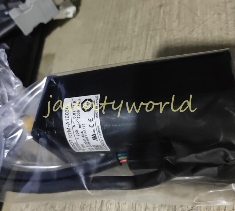 1PC New Omron Servo Motor R7M-A10030