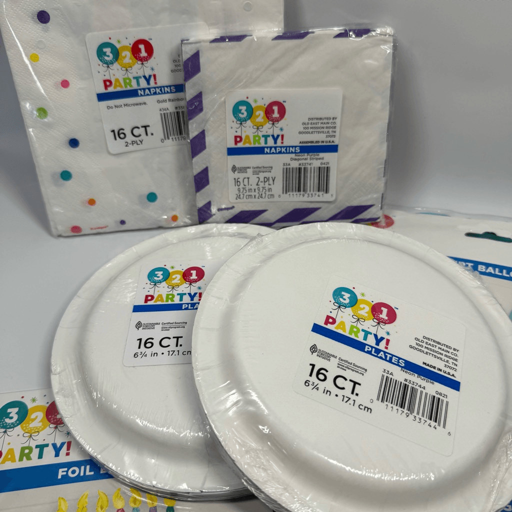 D14 Party City Party Decorations- 8 piece unicorn party supplies and balloons