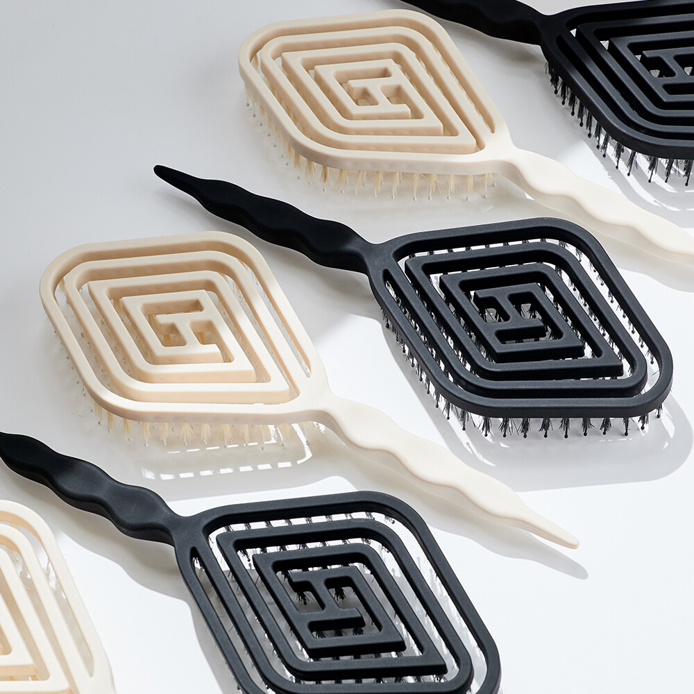 HAUM Cushion Brush