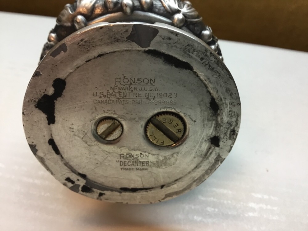 Vintage Ronson Decanter Silver Plated Table Lighter