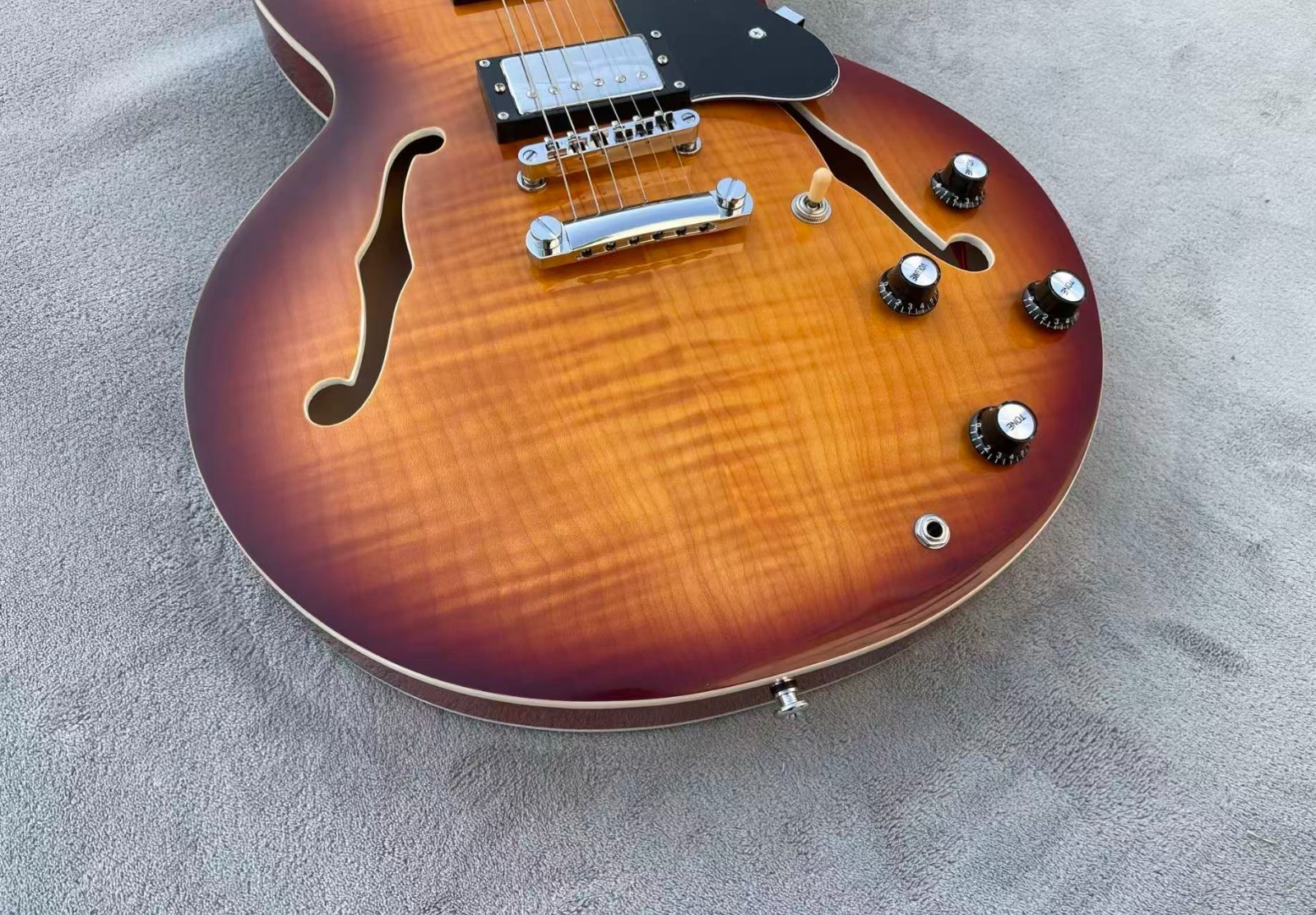 335 Electric Jazz Guitar Semi-Hollowbody Bone Nut Glossy Finish Flame Maple Top