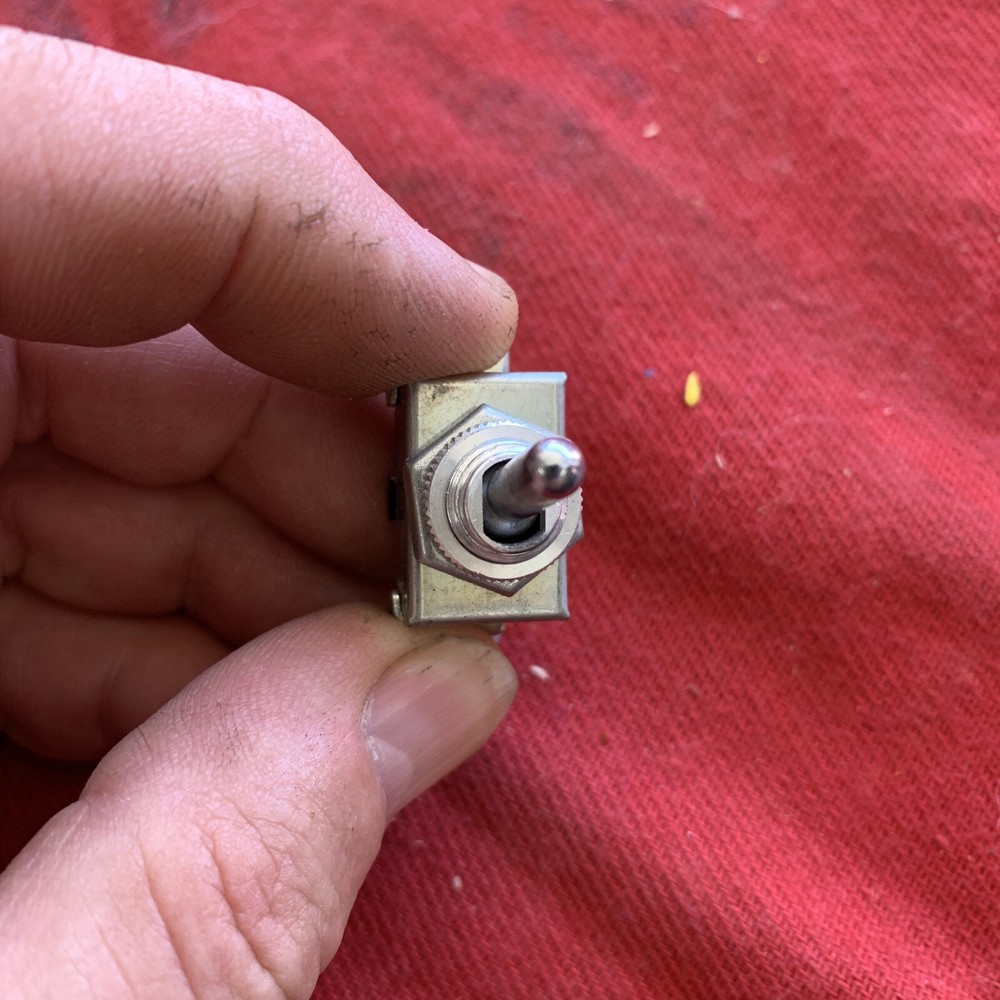 General Switches 2100 Toggle Switch 2 Pole NOS