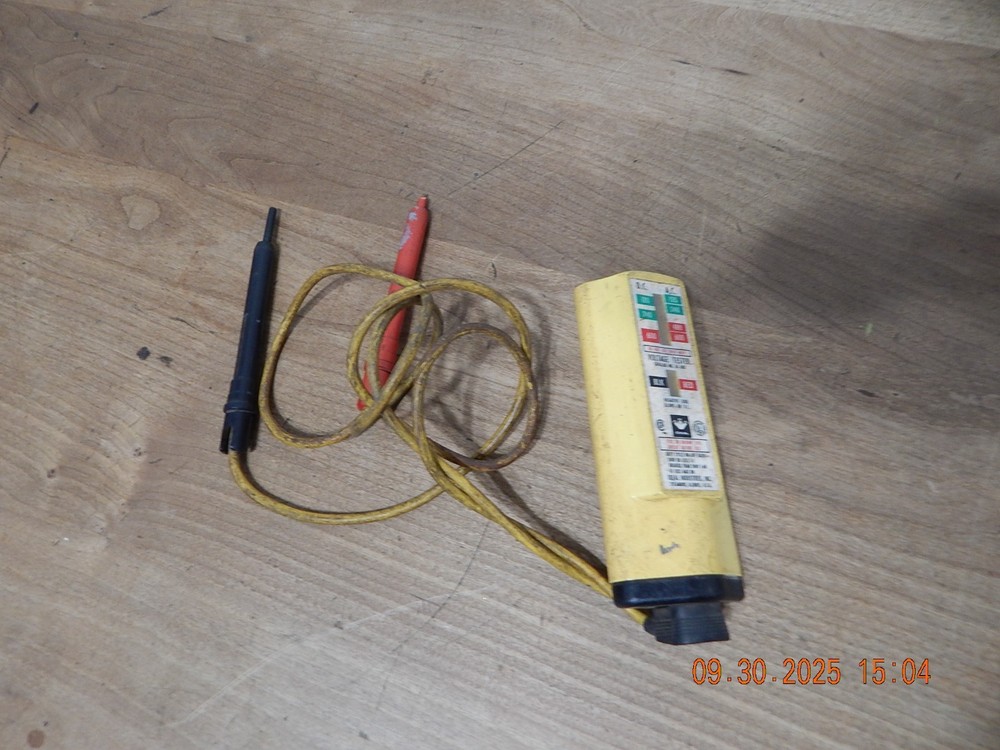 Ideal Voltage Tester 61-065