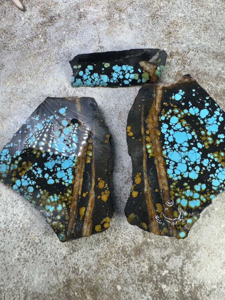 Natural Hubei cloud mountain turquoise nugget