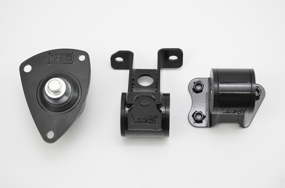 1320 Performance engine mount kit for 02-06 CRV & 03-06 Element auto Trans 65A