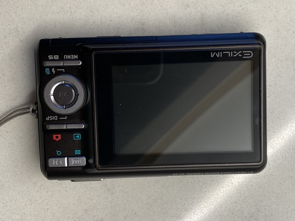 Casio Exilim EX-Z8