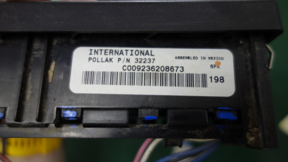 International Pollak Switch Panel 32237 FIVE Switches
