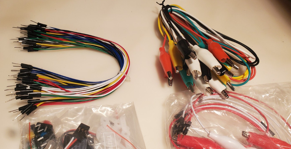 SparkFun Inventor's Kit for micro:bit - KIt 15228 Opened