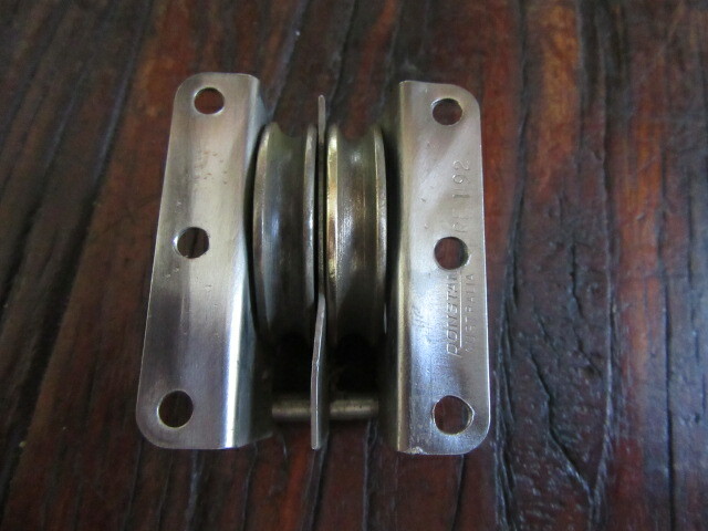 Ronstan Exit Box 1-5/8" Sheave 7/32" Wire RF192