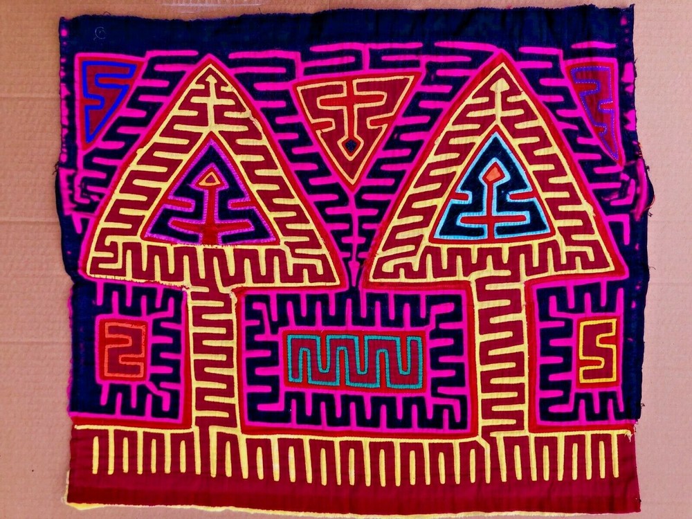 Molas of Panama