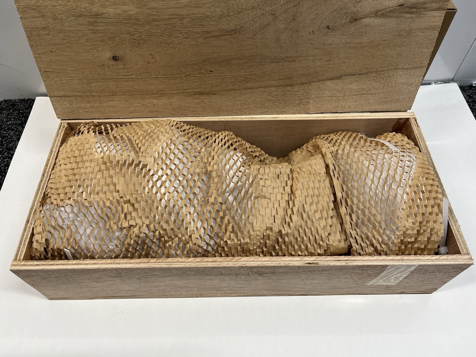 Budweiser Clydesdale Horses Wagon Sleigh Statue Cooler Door Handle BNIB RARE!