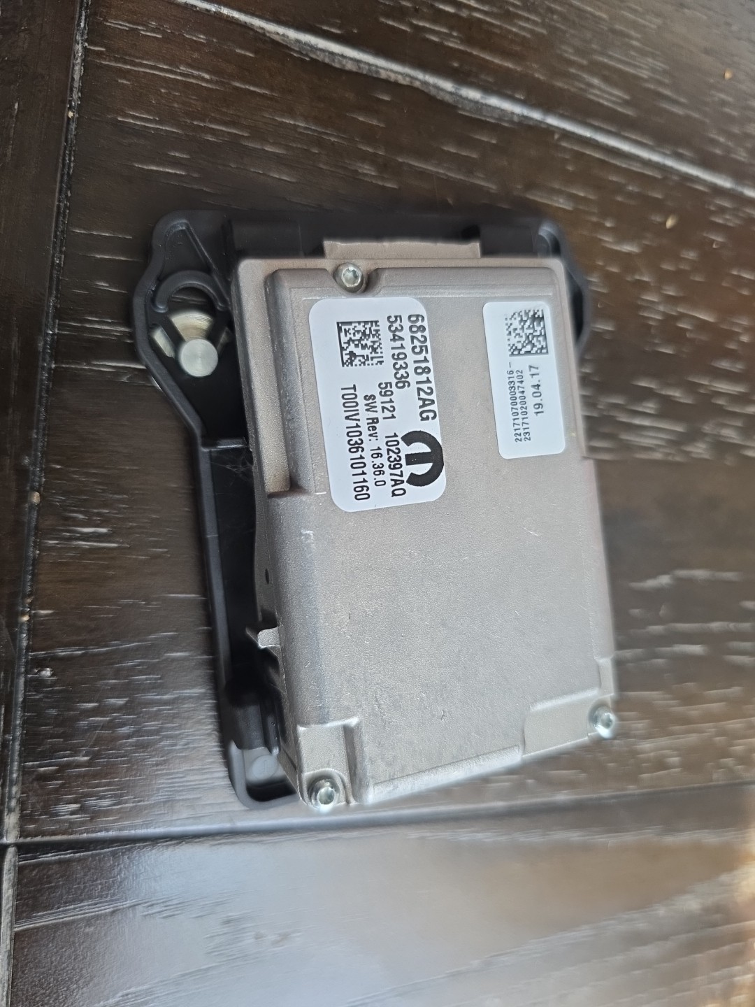 2017 - 2019 Chrysler Pacifica Camera Front View Assist OEM 68251812AG