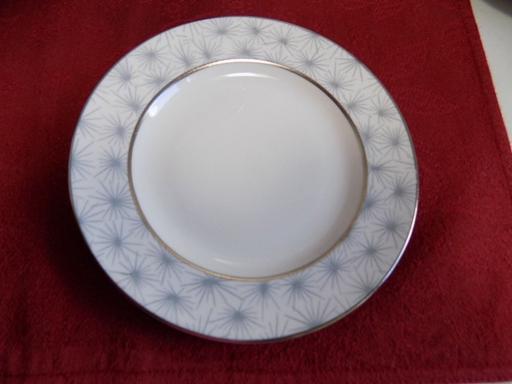 Spode, Silver Mist, 5 pc. Place Setting, England, EUC