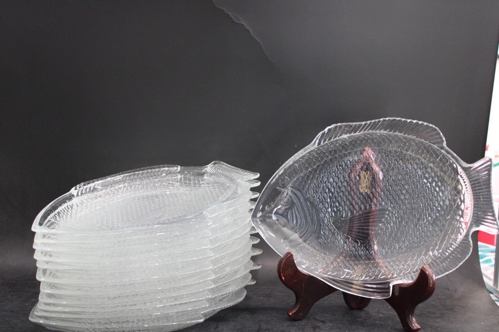 Fish Plates Crystal 12 Plates 10 3/4"
