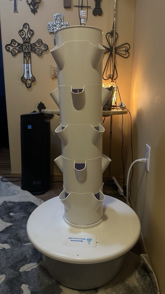 Hydroponic Aeroponic Tower