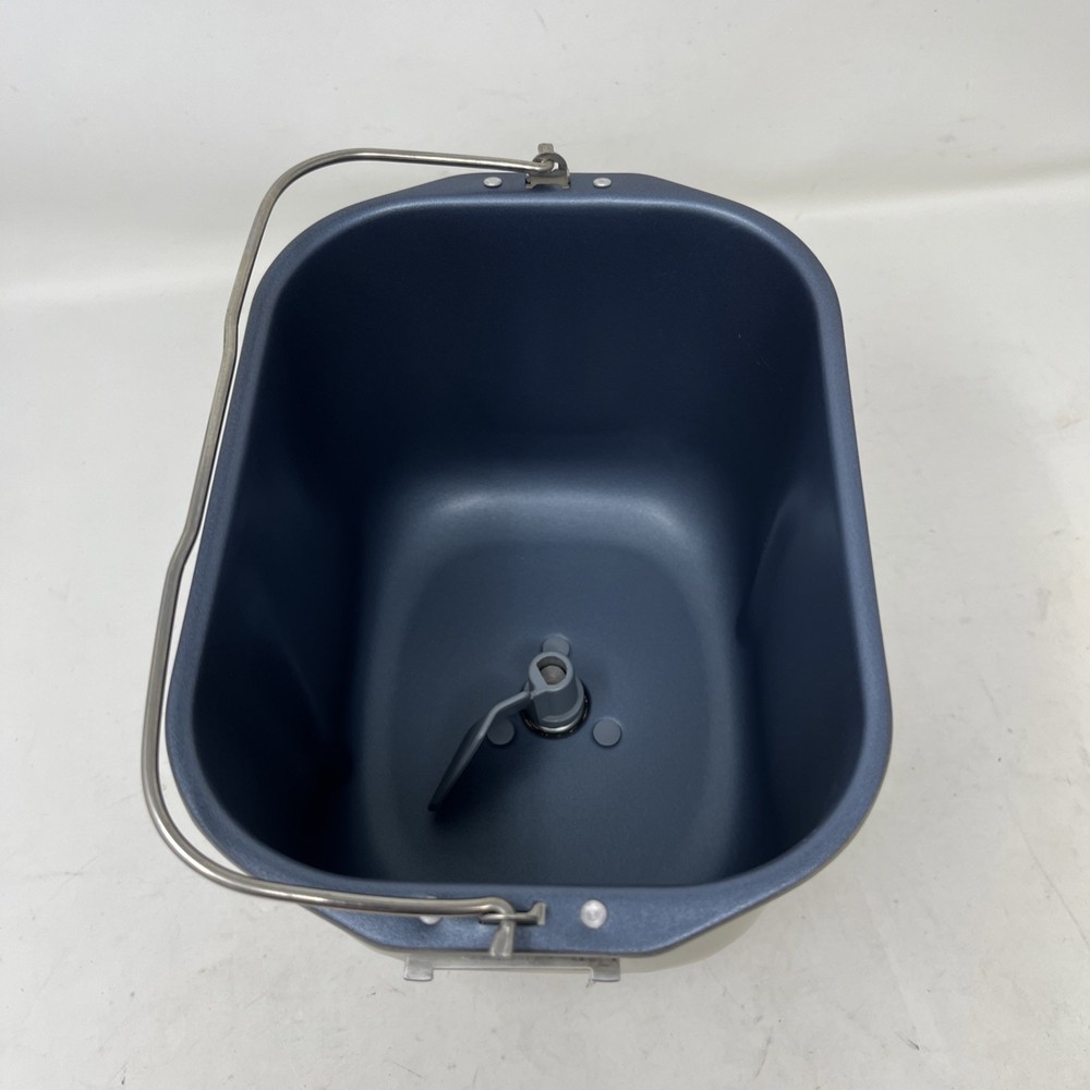 Breadman Bread Maker Model TR520 Bread Machine Loaf 2 Pc Set Pan & Paddle