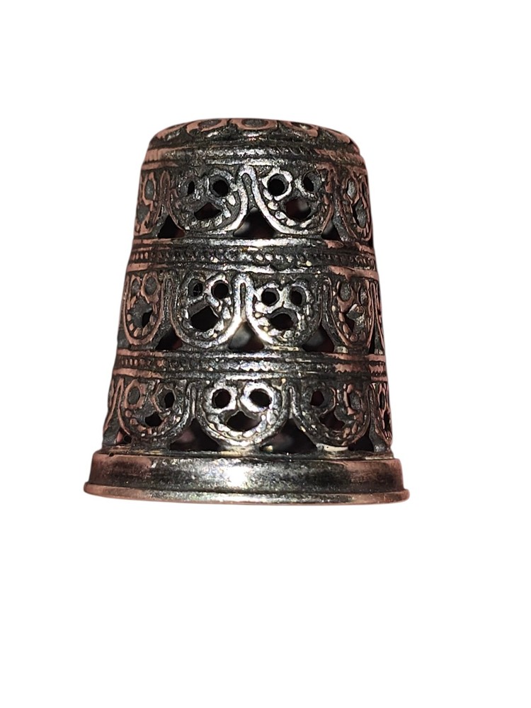 .925 Sterling Silver  Vintage Thimble