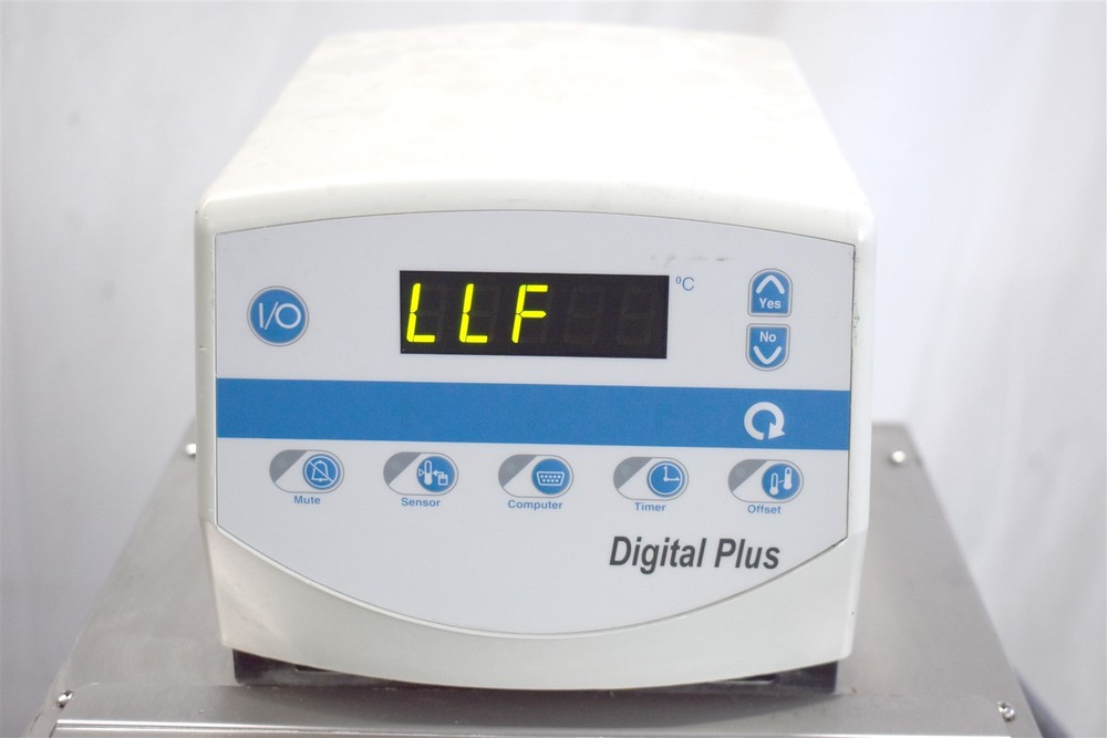 Thermo Electron Neslab RTE 740 Recirculating Chiller Cooling Heating Bath