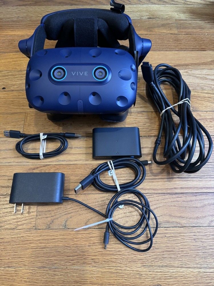 HTC Vive Pro Eye VR Headset / Headset Only VRChat EYE TRACKING OLED