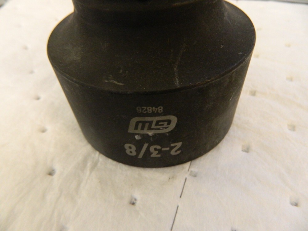 GEARWRENCH Impact Socket: 3/4″ Drive, 2.375″ Socket 84826