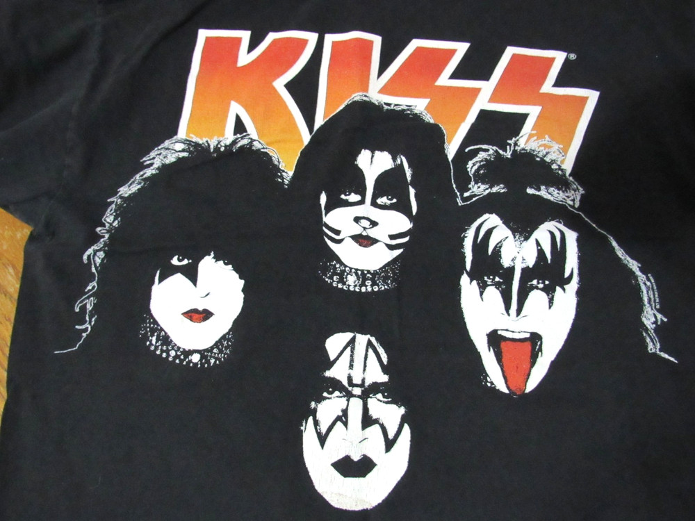 Vtg KISS 2009 COBO L concert t preowned excellent condition