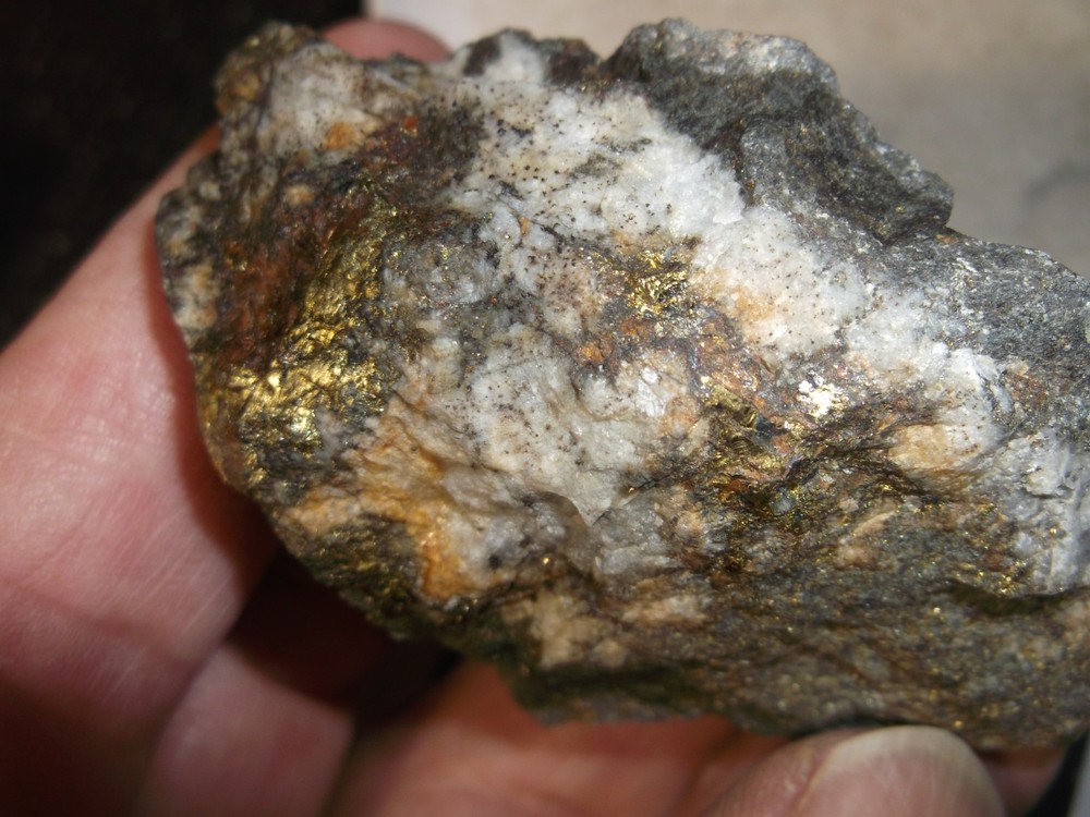 Gold, silver, copper, 65 grams samples ,ore high grade .