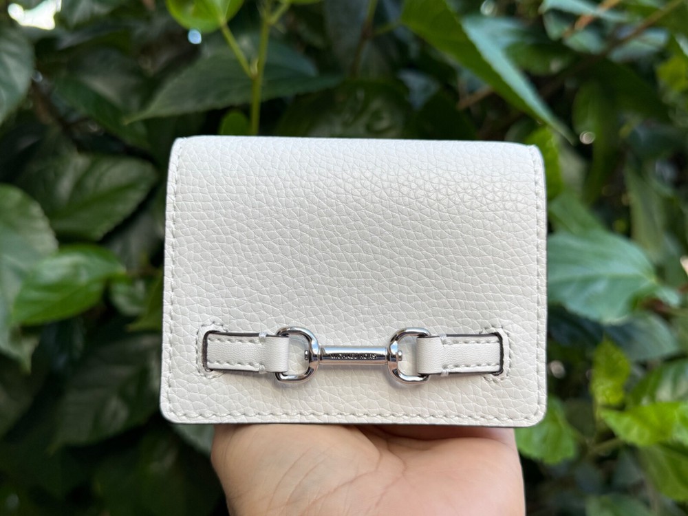 MICHAEL KORS CARSON SMALL FLAP LEATHER WALLET OPTIC WHITE/SILVER