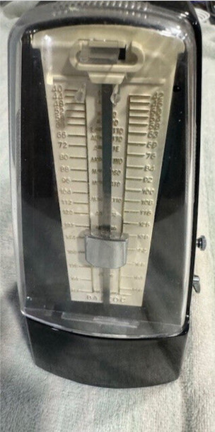 Bartoc Wind Up Metronome -Plastic