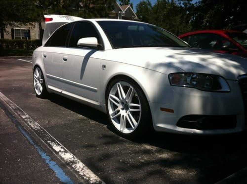 Spray White