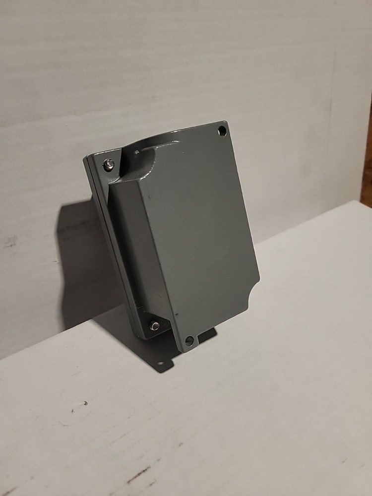 Thomas & Betts Red Dot Control Box And Cover Hannay Button HR-EXPB-2A