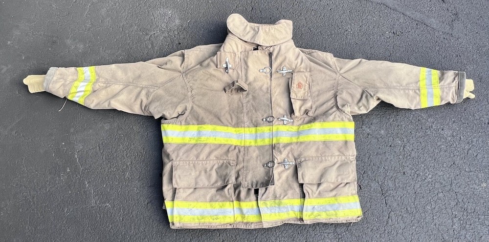 AUTHENTIC FIRE MASTER Firefighter TURN OUT JACKET 2005 Size 56R