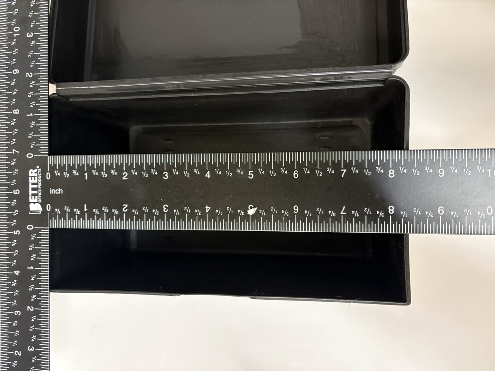 BLACK PLAYING CARD STORAGE CASE HARD SHELL • EXCELLENT CONDITION