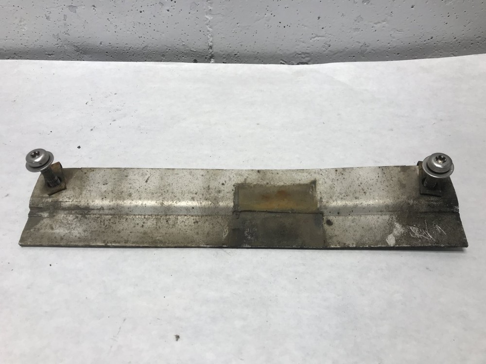 Volvo VNL Brackets, Misc DECK PLATE BRACKETS, 13" X 2.5"