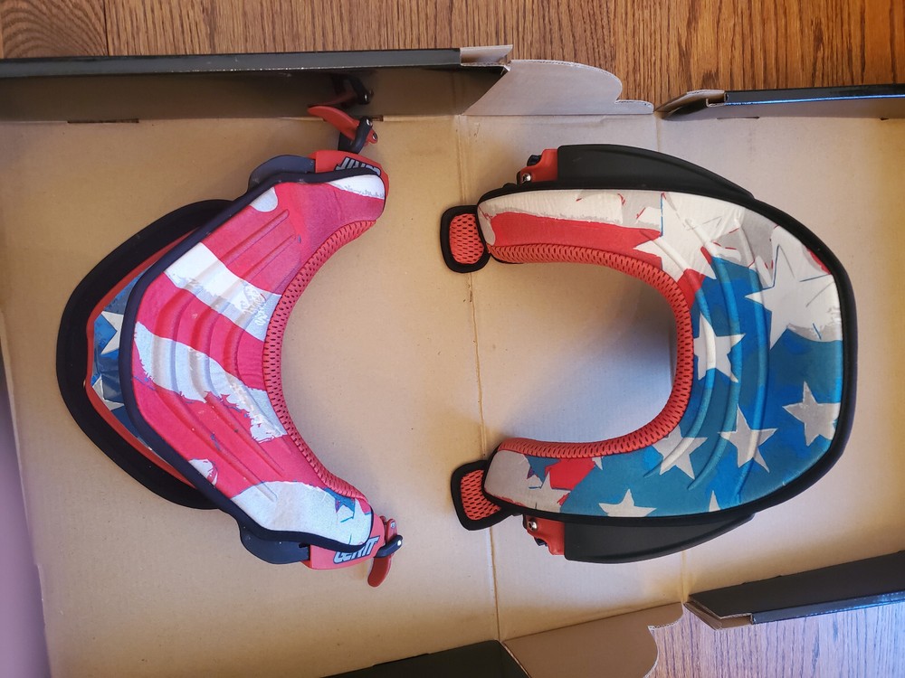LEATT GPX Club II size small 